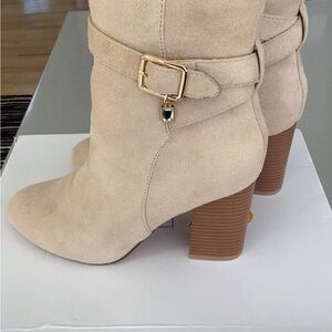 VENUS Suede Heeled Boots Size 8M